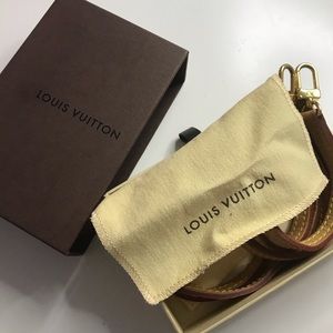 Authentic -  Louis Vuitton Shoulder strap VVN